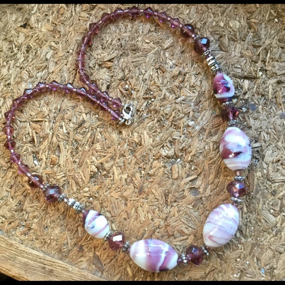 🔥 Vintage Purple Swirl Art Glass Necklace - Purple & Crystal Beads💕 - Picture 3 of 6